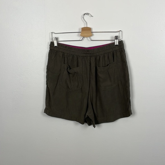 Boden Talia women's elastic drawstring waist 4 pocket soft green short Size 10 - Picture 4 of 6